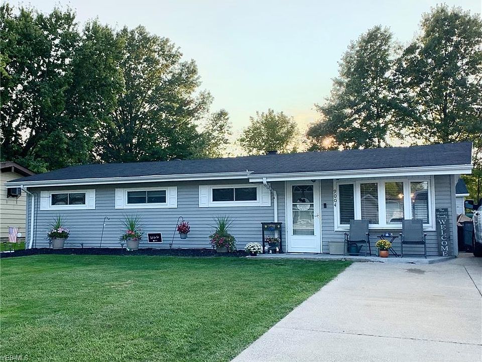 1st image of 9004 Cambridge Dr