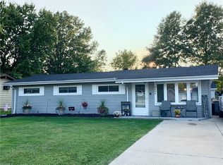 9004 Cambridge Dr, Northfield, OH 44067