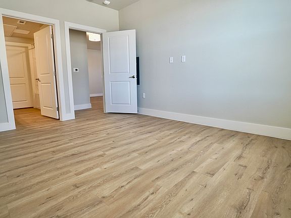 5th image of 360 Rollingwood Dr #1456
