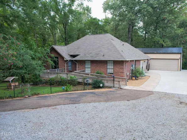 197 Lorman Ln, Madison, MS 39110