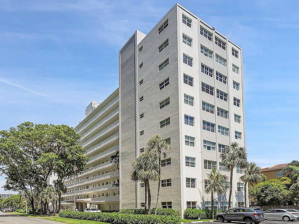 1st image of 2555 NE 11th Street #806