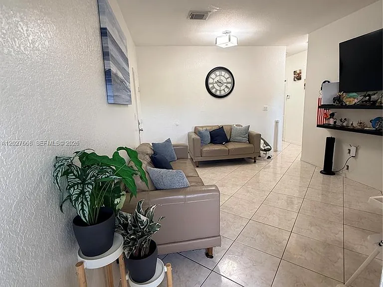 340 E 5th St #202 — Photo 7