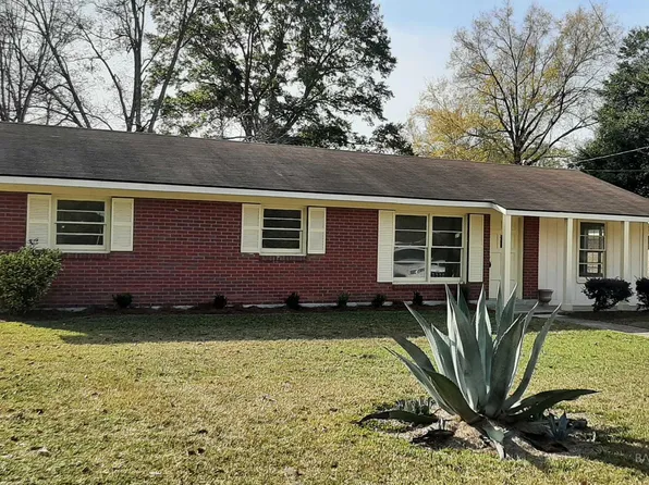 106 Sylvania St, Brewton, AL 36426