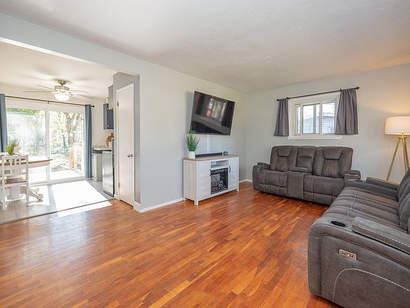 5th image of 3018 Briarwood Dr