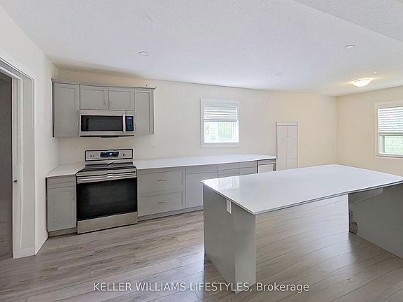 5th image of 107 Cavendish Cres
