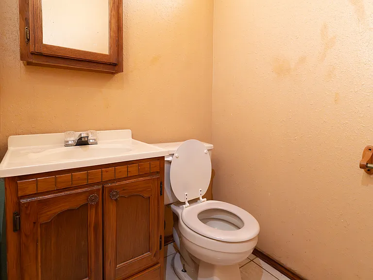 Restroom 1