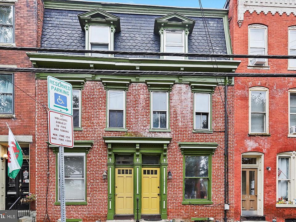 1st image of 215 Briggs St