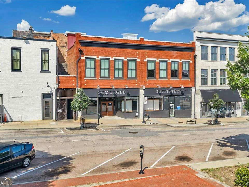 1st image of 565 Poplar St