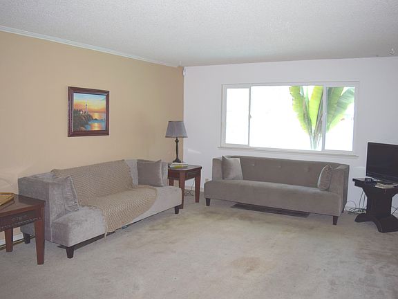 2nd image of 2317 Acacia Ave