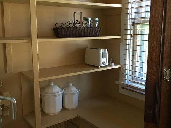 walk-in pantry