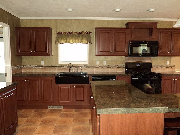 4th image of 217 Tiffany Cir