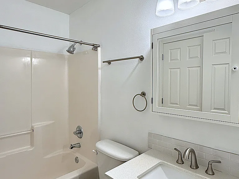 8807 N Tyndall Ave — Photo 22