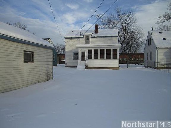 2nd image of 724 6th Ave S