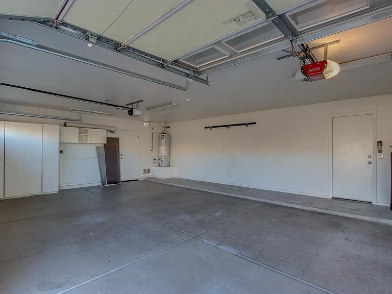 516 W Anderson Ave — Photo 10