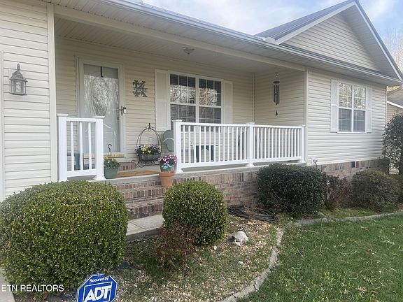 4th image of 723 Oneida Ln