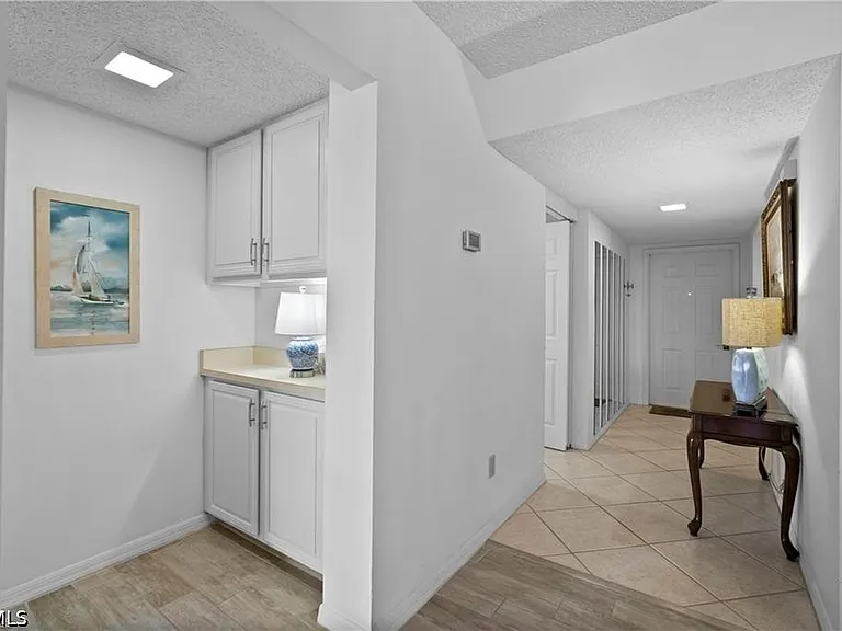7430 Lake Breeze Dr #402 — Photo 17