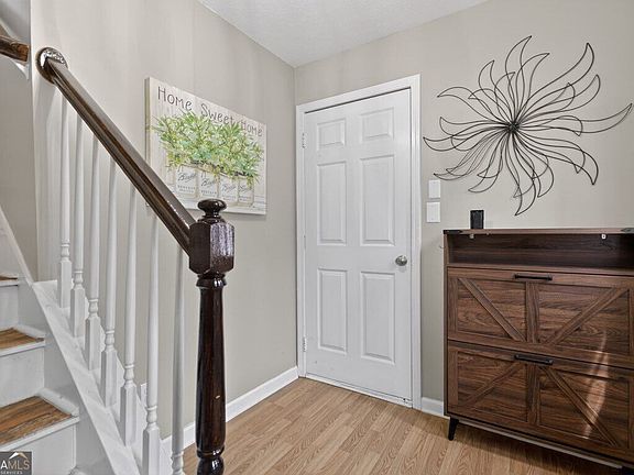 5th image of 2484 Stonegate Dr NW