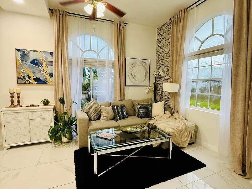 High Ceiling with plenty of natural light