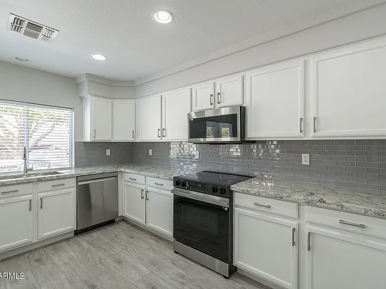 6326 W El Cortez Pl — Photo 15