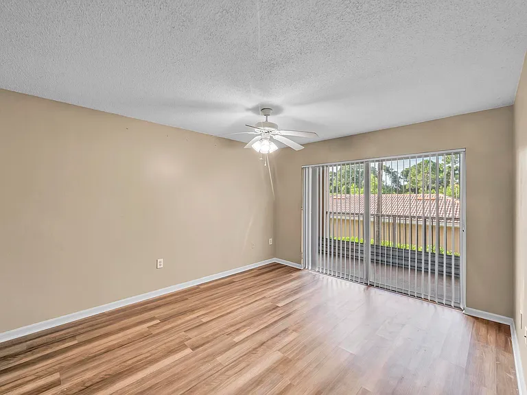 3614 NW Adriatic Ln — Photo 4