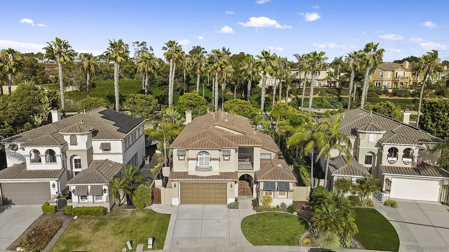 5 bed, 2996 sqft, $10,000 — Photo 2