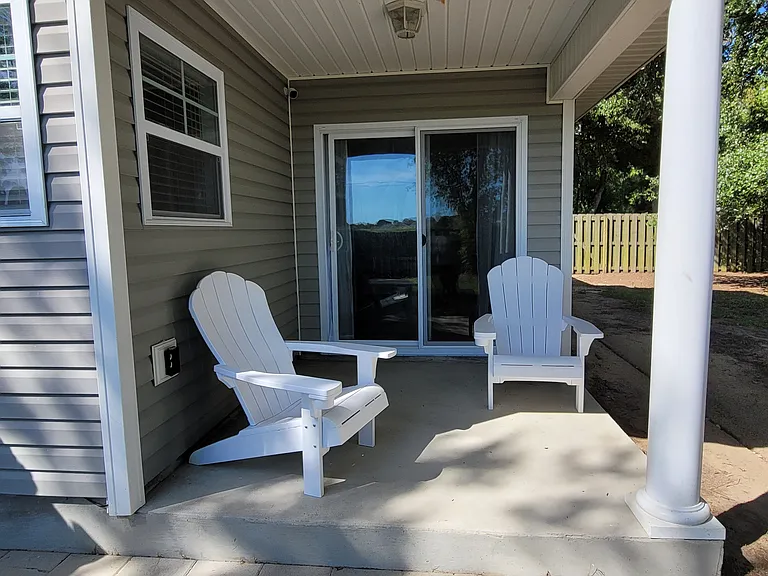 100 Grangers Ct — Photo 23
