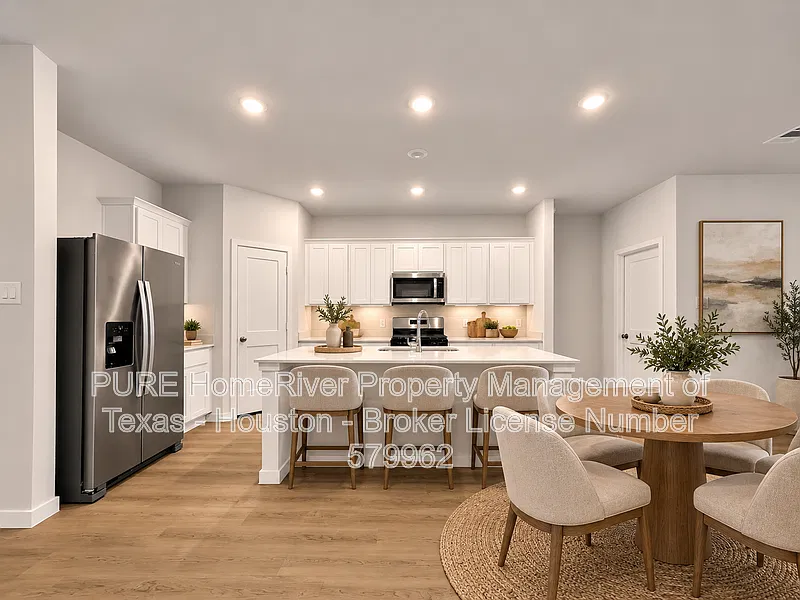4 bed, 2.5 bath, 2003 sqft, $2,325 — Photo 3