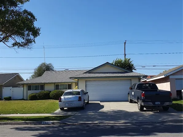 8881 Albatross Dr, Huntington Beach, CA 92646