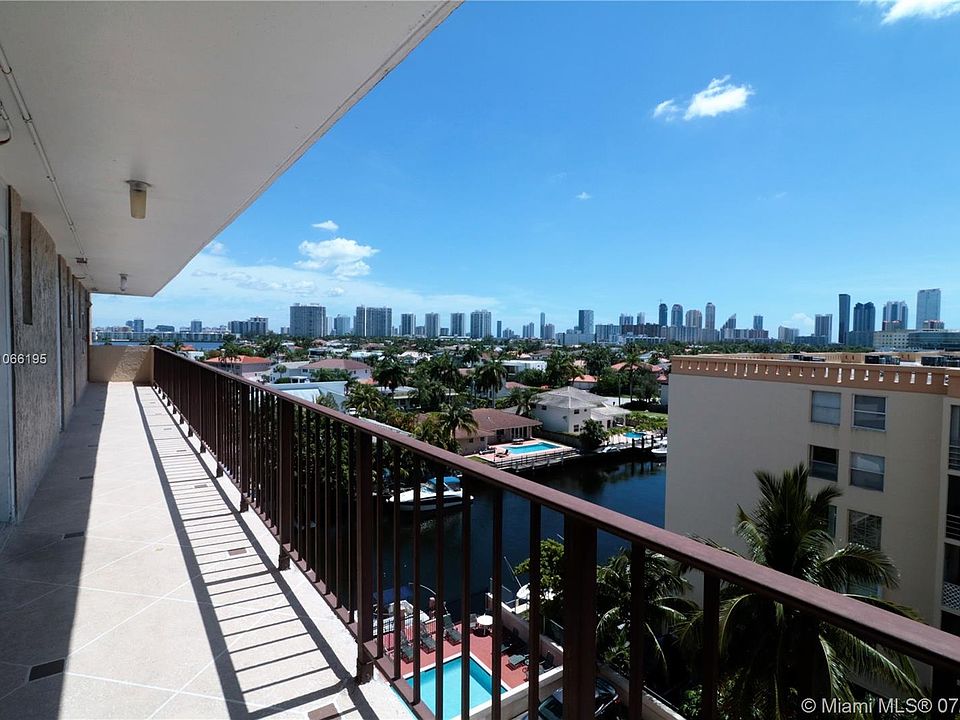 1st image of 2903 NE 163rd St APT 707