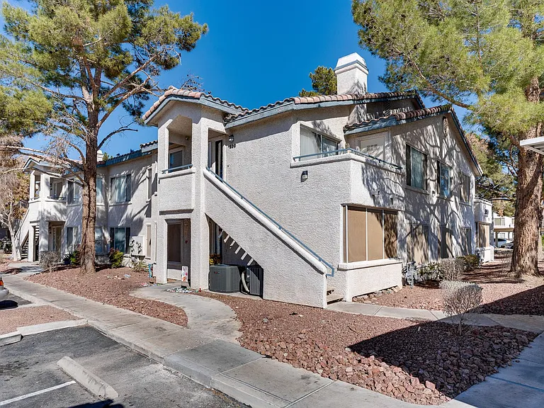 5150 Mandalay Springs Dr #203 — Photo 4