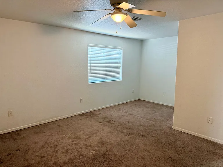 1028 N McCain Ave — Photo 15