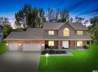 2026 W Geneva Rd, Peoria, IL 61615