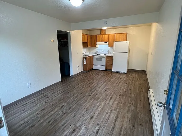 2224 D St — Photo 1