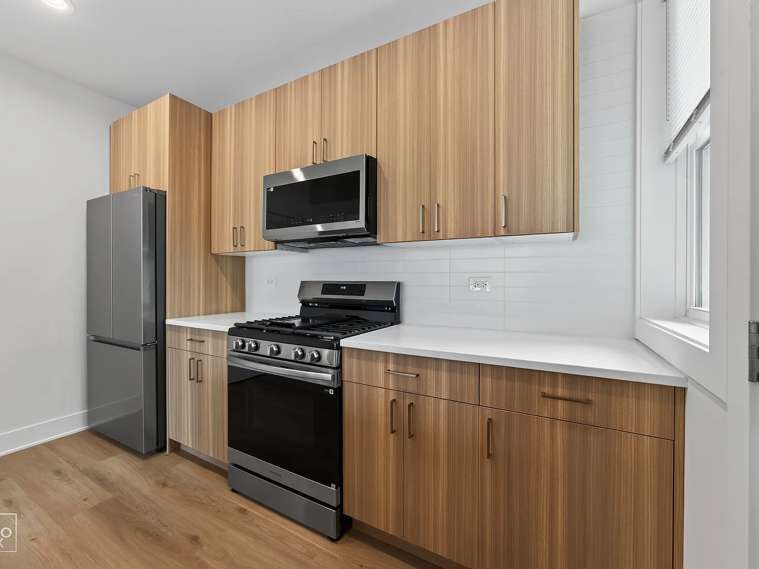2 bed, $2,885 — Photo 4
