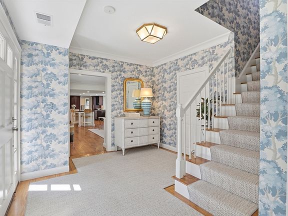 3rd image of 5 Seal Cove Ln