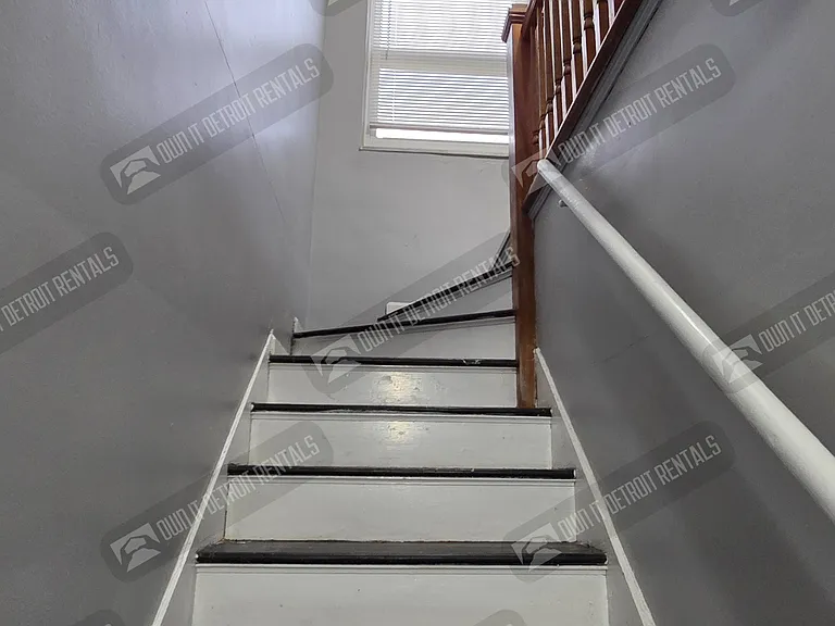 7331 W Outer Dr — Photo 15