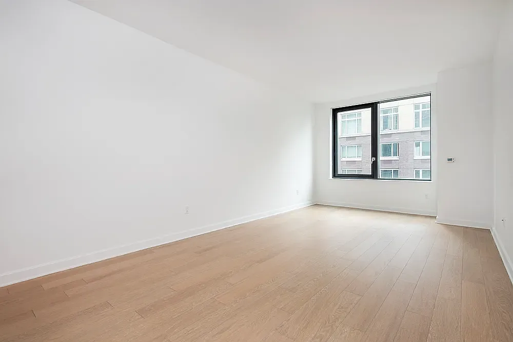 21 West End Avenue — Photo 2