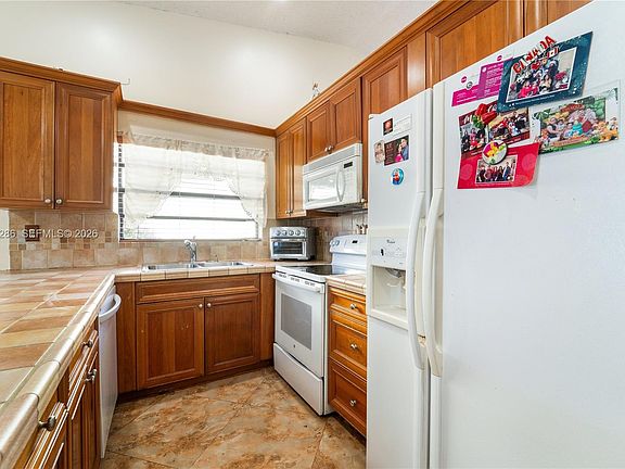 5th image of 14526 SW 106th Ter