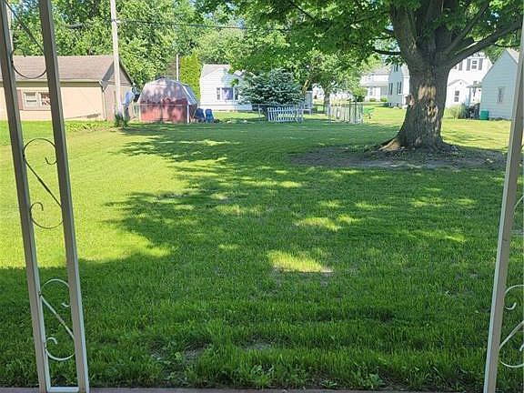 3rd image of 725 Dayton Ave