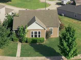 1140 S Oxbow Way, Fayetteville, AR 72704