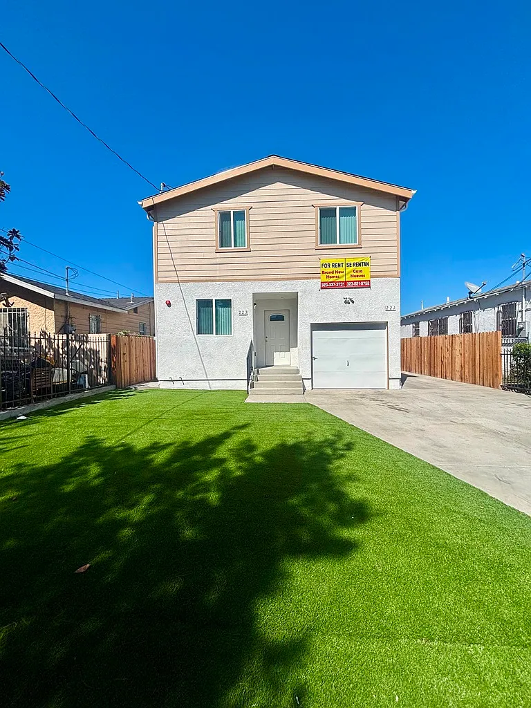 6 bed, $4,400 — Photo 1