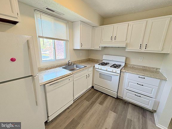 5th image of 11905 Tarragon Rd #I