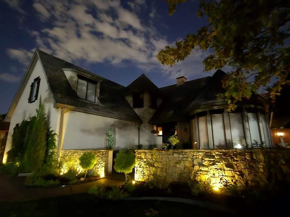 1st image of 115 Bradford St