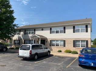 1604 Firestone Ln APT B, Valparaiso, IN 46383