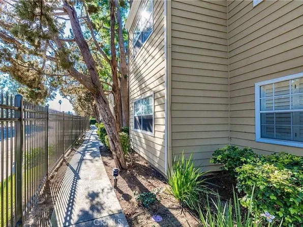 3750 S Bear St Unit F, Santa Ana, CA 92704