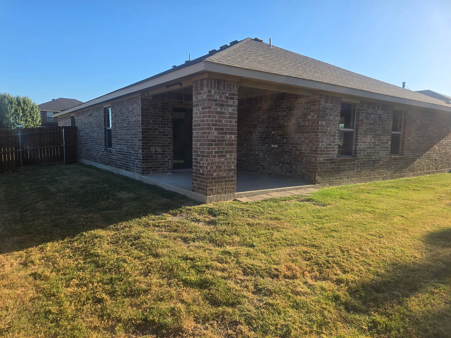 4 bed, 2062 sqft, $2,395 — Photo 4