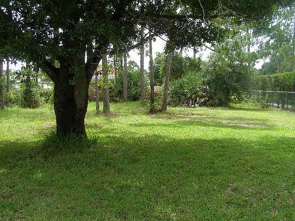 3rd image of 6015 Silver Oak Dr