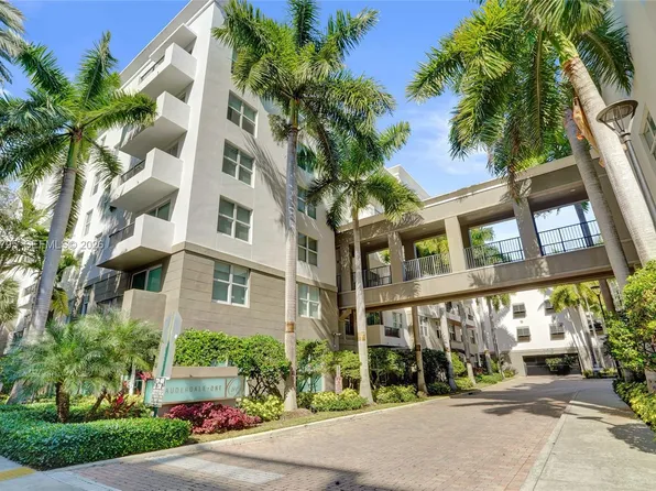 2421 NE 65th St APT 202, Fort Lauderdale, FL 33308