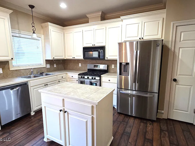 124 Cowles Creek Rd — Photo 6