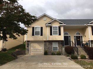 1230 NW Ashley Ln, Grain Valley, MO 64029